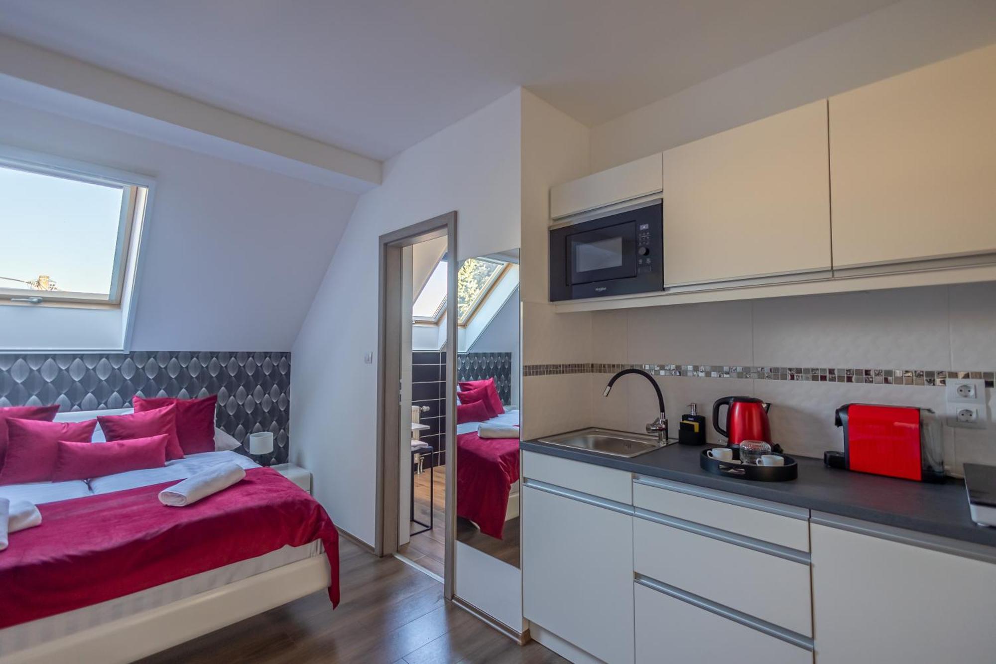 Happy Home Apartman Miskolc Buitenkant foto