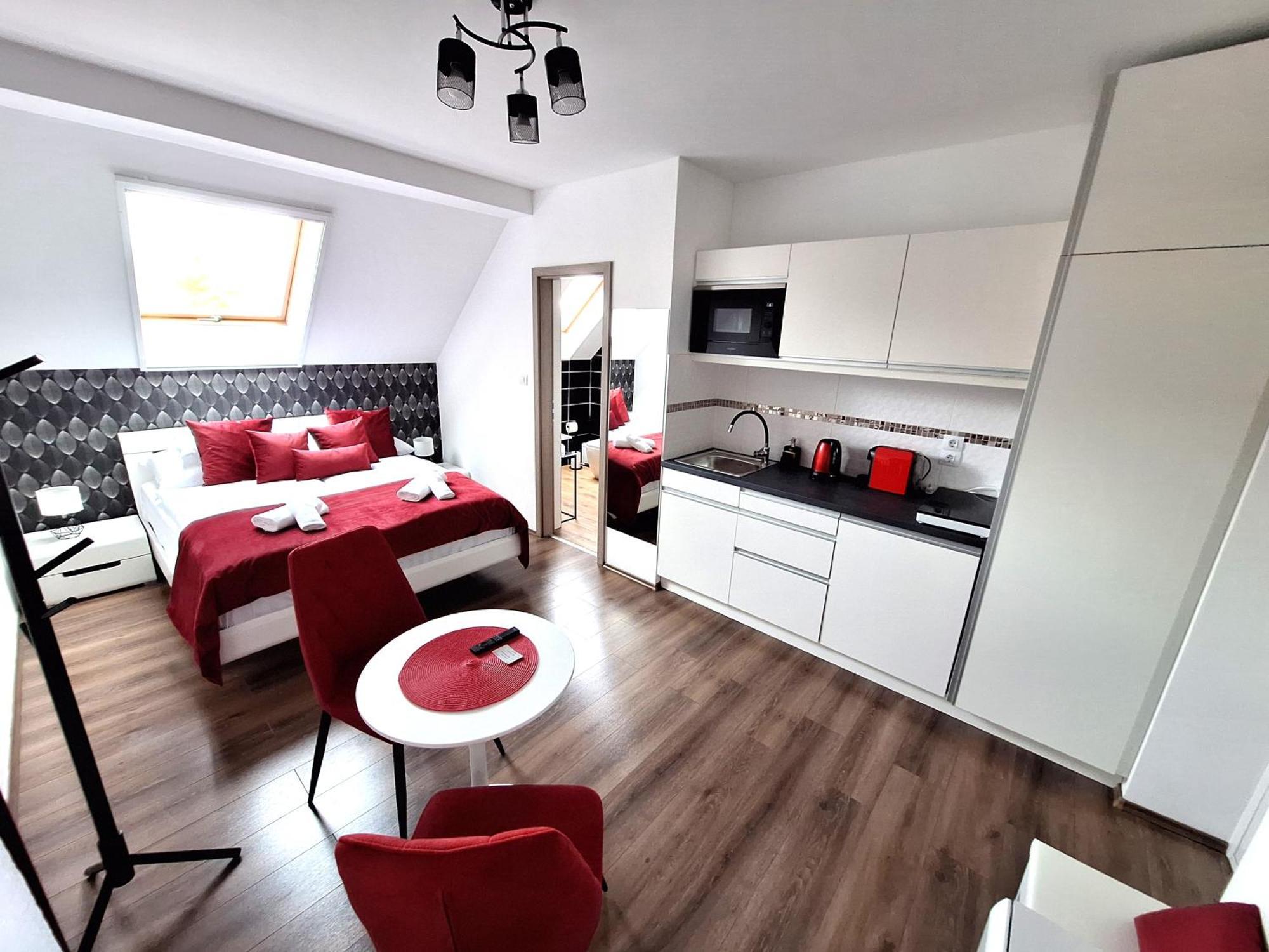 Happy Home Apartman Miskolc Buitenkant foto