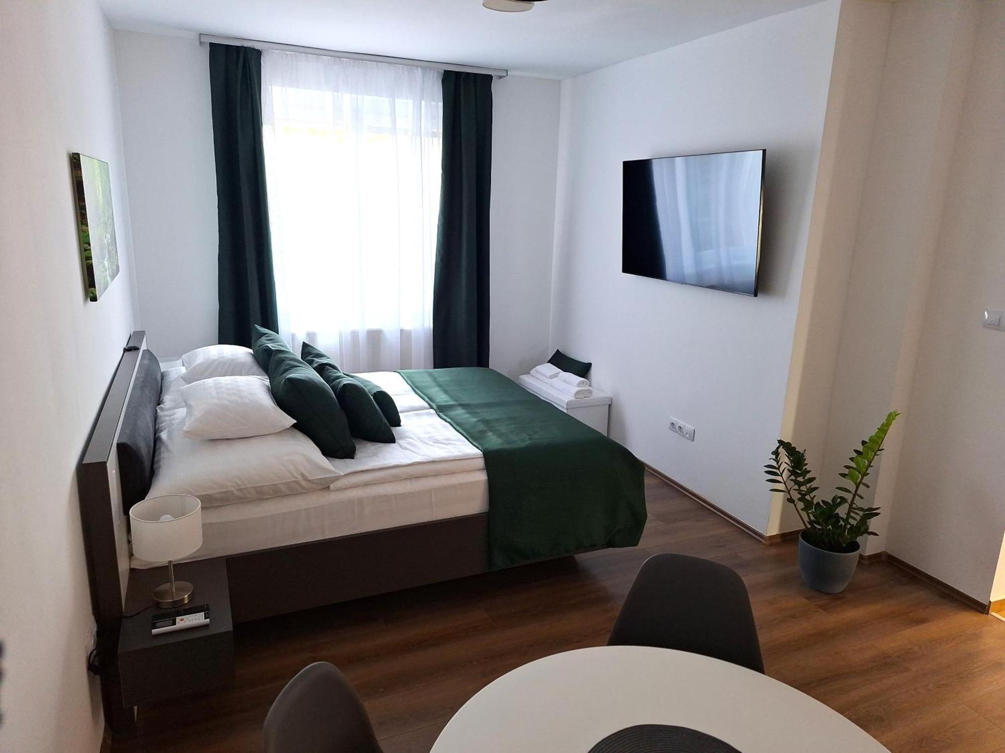 Happy Home Apartman Miskolc Buitenkant foto